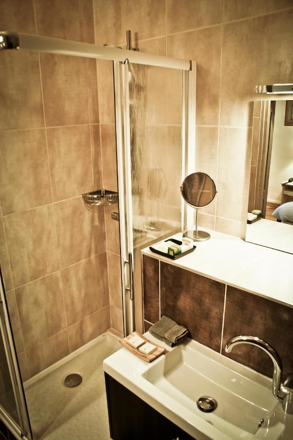 Logis Auberge Cote Jardin Hotel Lézignan-Corbières Szoba fotó
