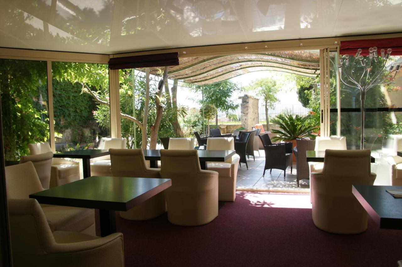 Logis Auberge Cote Jardin Hotel Lézignan-Corbières Kültér fotó